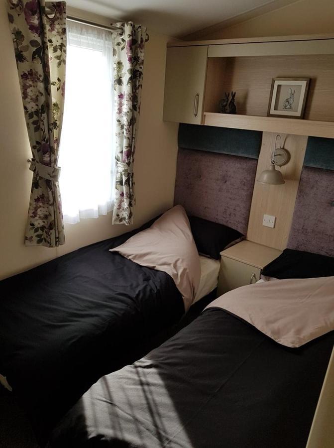 6 Berth Deluxe Caravan Palm Grove 42 แชเปิลเซนต์เลนเนิร์ดส์ ภายนอก รูปภาพ